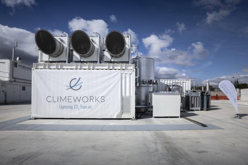 Climeworks — компания, которая высасывает CO₂ из воздуха