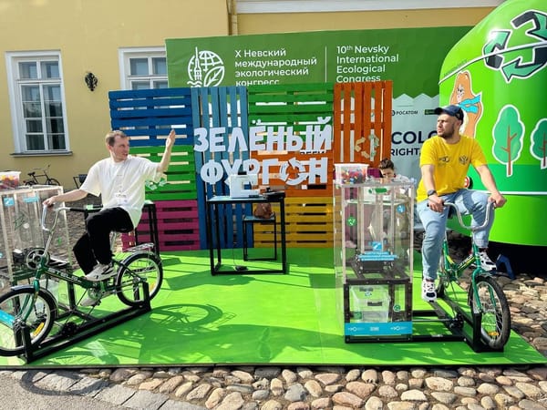 На НМЭК-23 припарковался Зёленый фургон переработки
