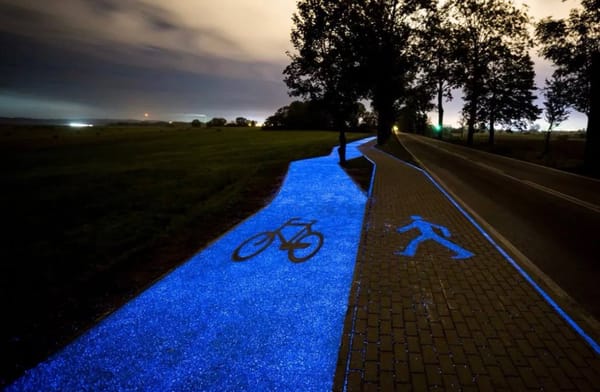 🚴🌍 В Польше построена светящаяся велодорожка, питающаяся от солнечной энергии